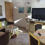 Greis Apartment *